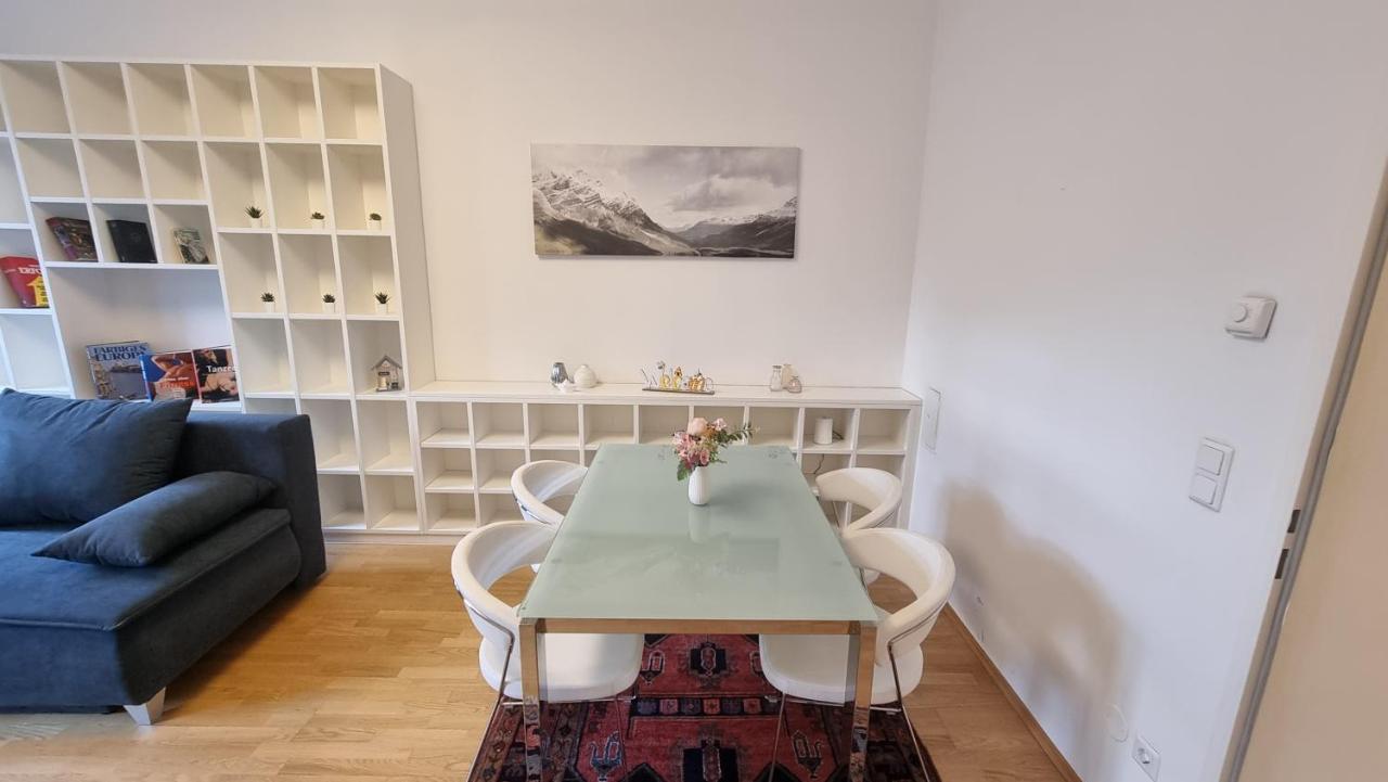 Sunny Apartment Next To Metro 1Br Wenen Buitenkant foto
