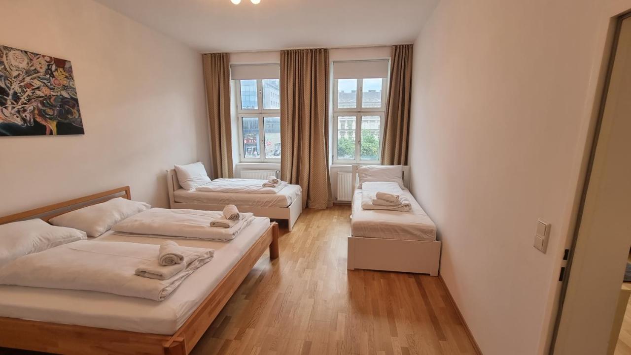 Sunny Apartment Next To Metro 1Br Wenen Buitenkant foto