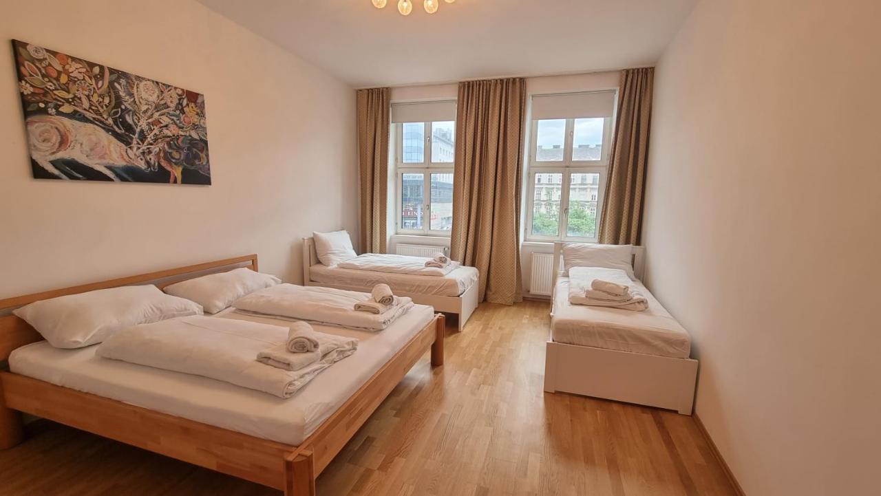 Sunny Apartment Next To Metro 1Br Wenen Buitenkant foto