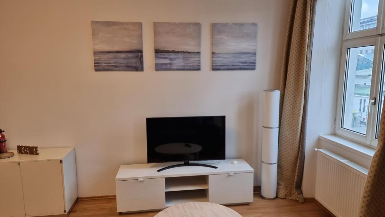 Sunny Apartment Next To Metro 1Br Wenen Buitenkant foto