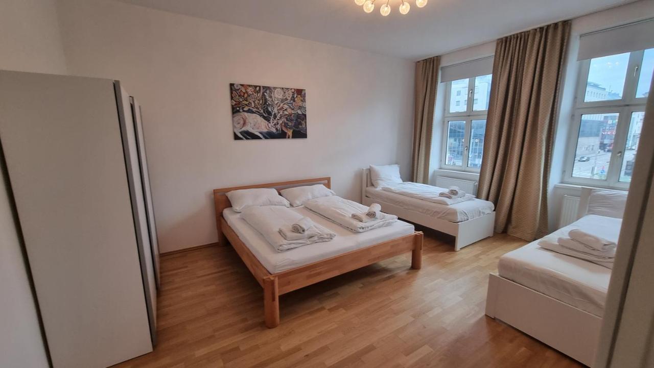 Sunny Apartment Next To Metro 1Br Wenen Buitenkant foto