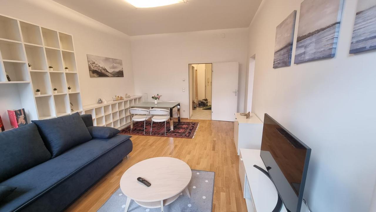 Sunny Apartment Next To Metro 1Br Wenen Buitenkant foto
